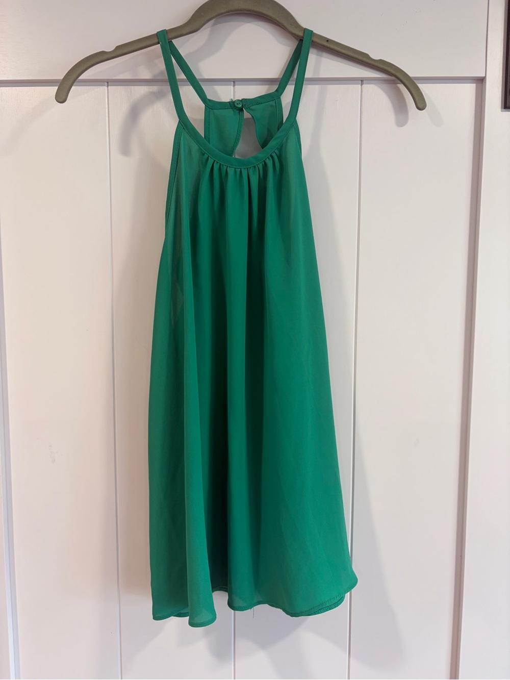 Women’s Lush Large Green Flowy Halter Tank